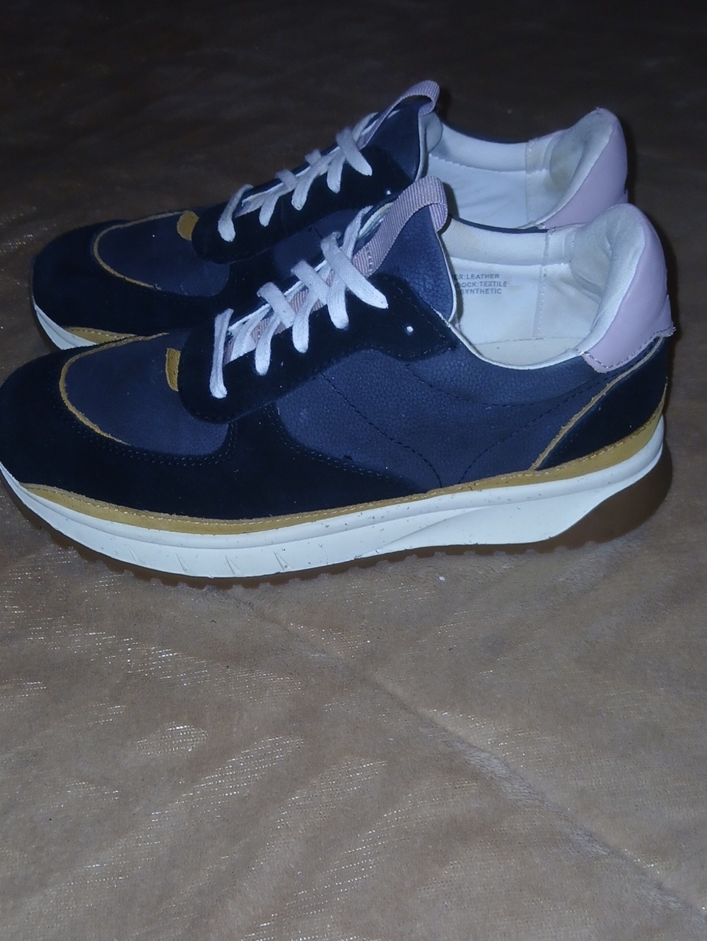 Madewell Unisex Navy Sneakers with Pink Heel and Tan Trim Sz: W 7 M 5.5